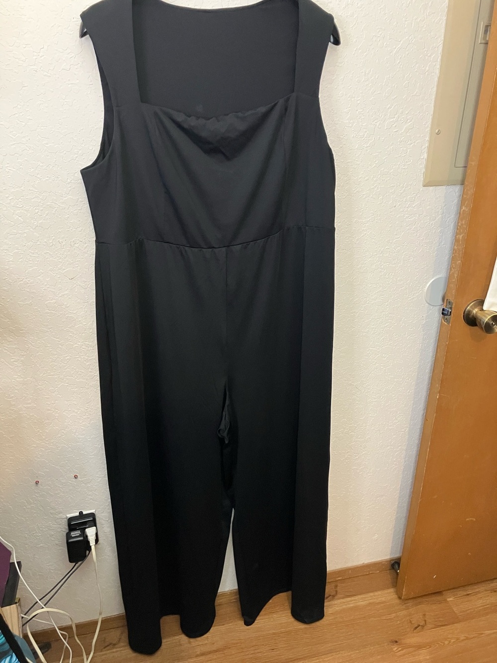 HALARA Black Sleeveless Wide-Leg Jumpsuit with Square Neck